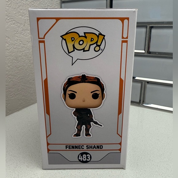 Funko Pop Star Wars Fennec Shand Bobble-Head Figurine 483 - Picture 6 of 10